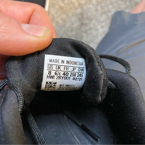 Lacoste Men’s Shoes - Size 8 - Picture 6 of 8